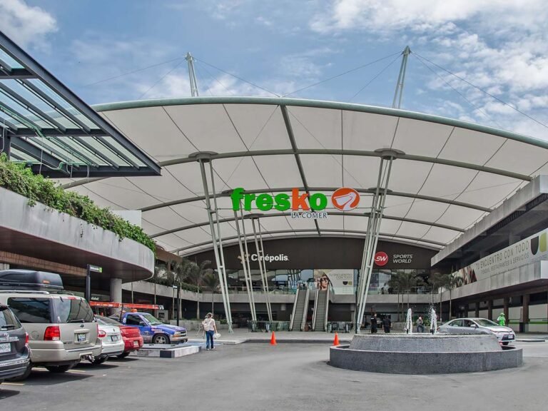 Tensile-Structures-for-Shopping-Mall-Galleria-Mall-Retail-Centers-Plaza-1